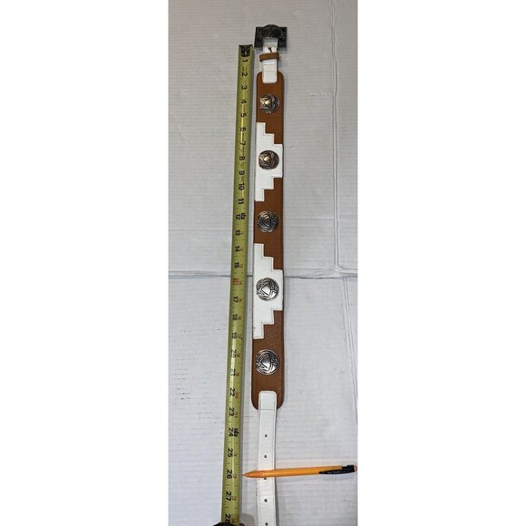 Ginnie Johansen Vintage Womans Leather Belt 24S Aztec Style Art Brown White EUC - Picture 3 of 8